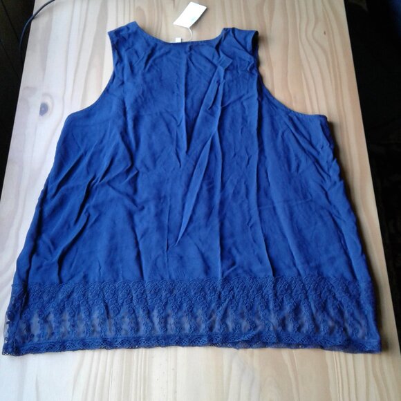 Blue Cotton & Lace Tank Top - Picture 2 of 6